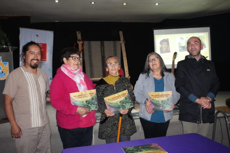 LANZAMIENTO LIBRO (13)