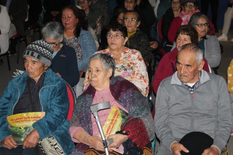 LANZAMIENTO LIBRO (16)