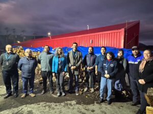 Director del Servicio de Salud Aysén junto a funcionarios y comunidad en ceremonia de inicio de obras de cambio de calderas en hospital Lord Cochrane