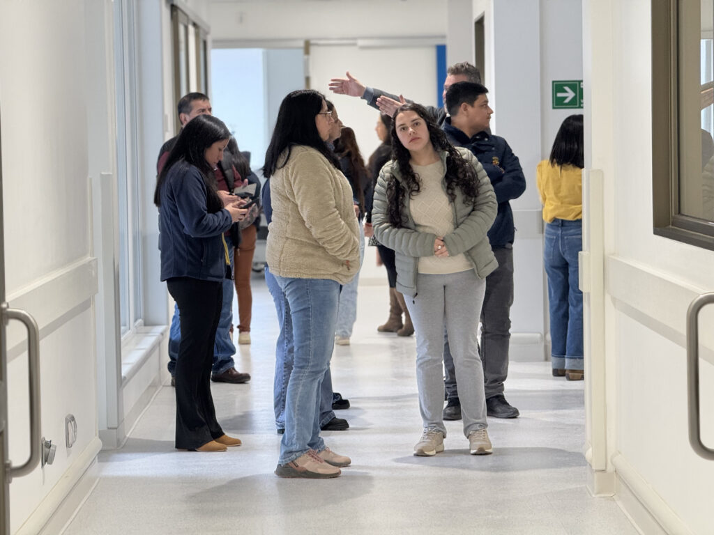Visitas guiadas: más de 100 personas de Chile Chico conocieron las instalaciones de su nuevo hospital
