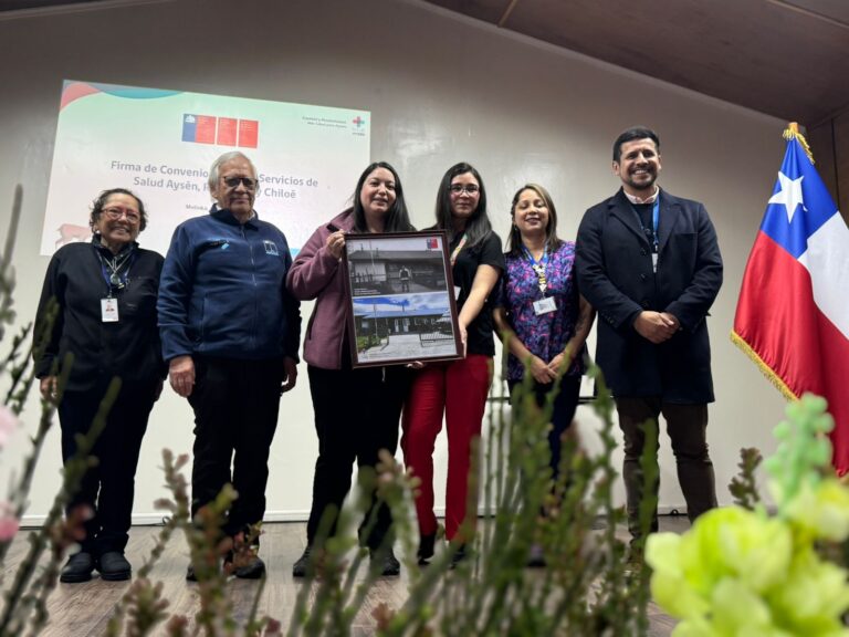Servicios de Salud de Aysén, Chiloé y Reloncaví firman convenio para fortalecer la atención en la zona norte de la región